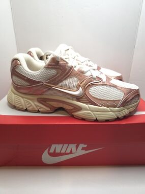 Nike V5 RNR Womens Running Shoes Sneakers Size 8 White / Rose Gold IQ9426 133